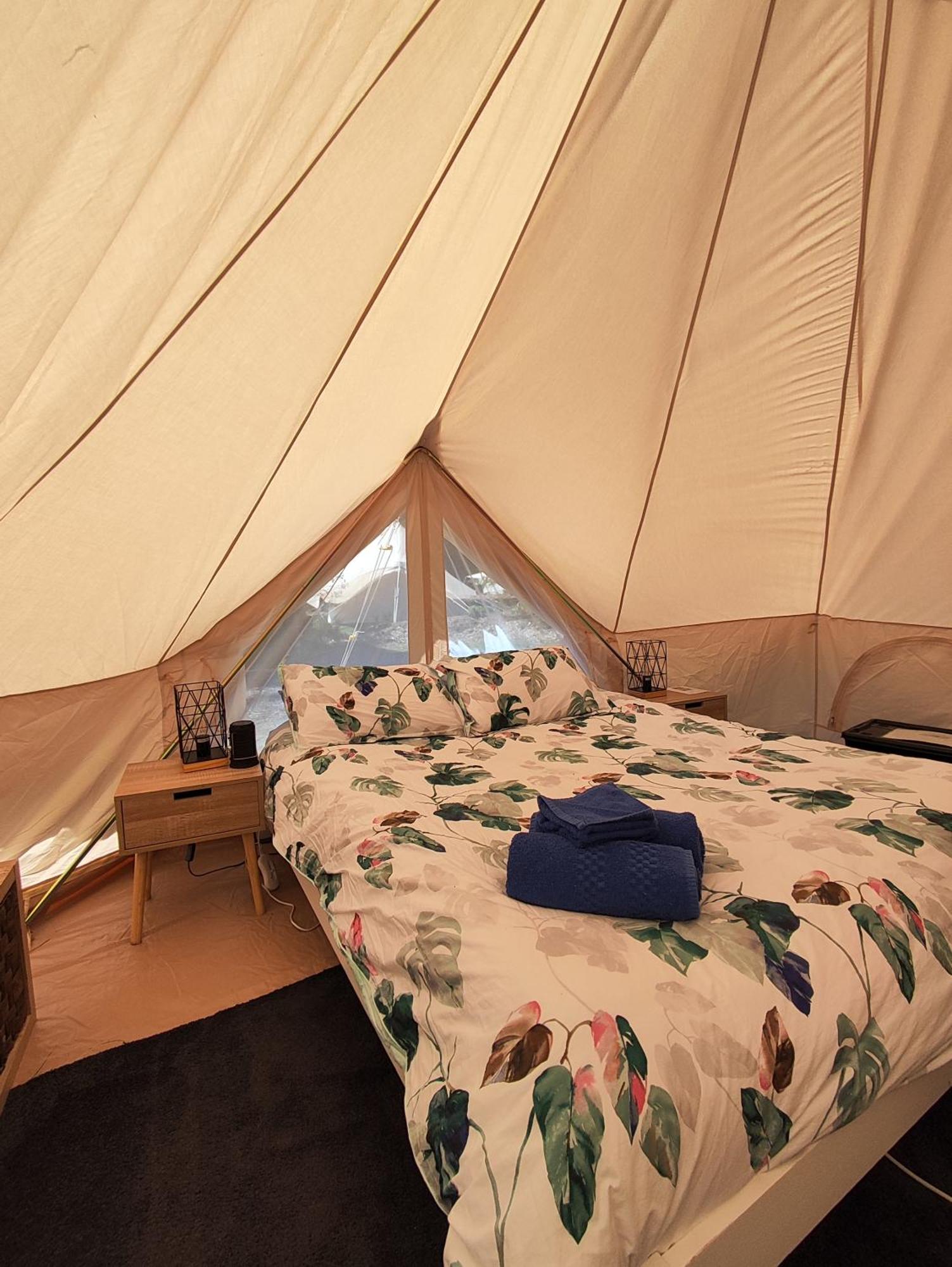 Glamping At Zeehan Bush Camp Zewnętrze zdjęcie